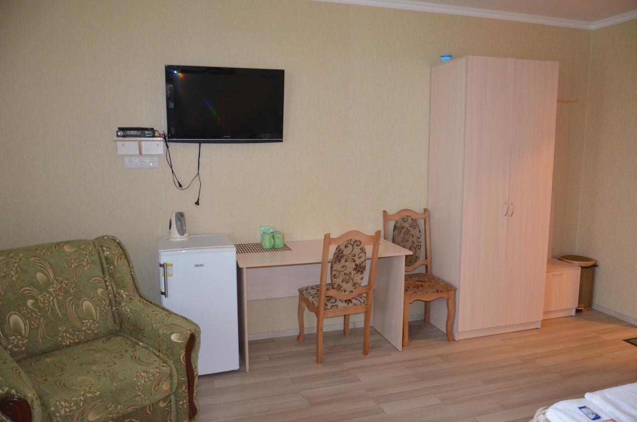 Atlant Hotel Ostroh Habitación foto
